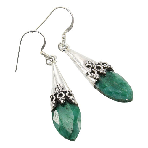 925 Sterling Silver Earring with natural gemstone emerlad