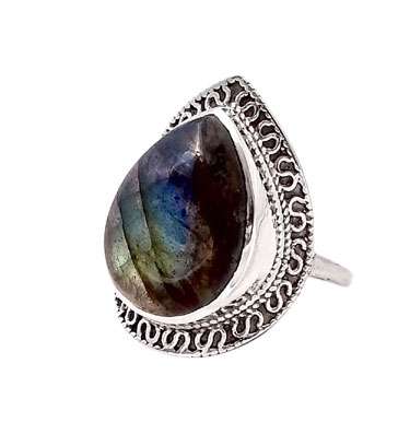 925 Sterling Silver Ring with natural gemstone Labradorite