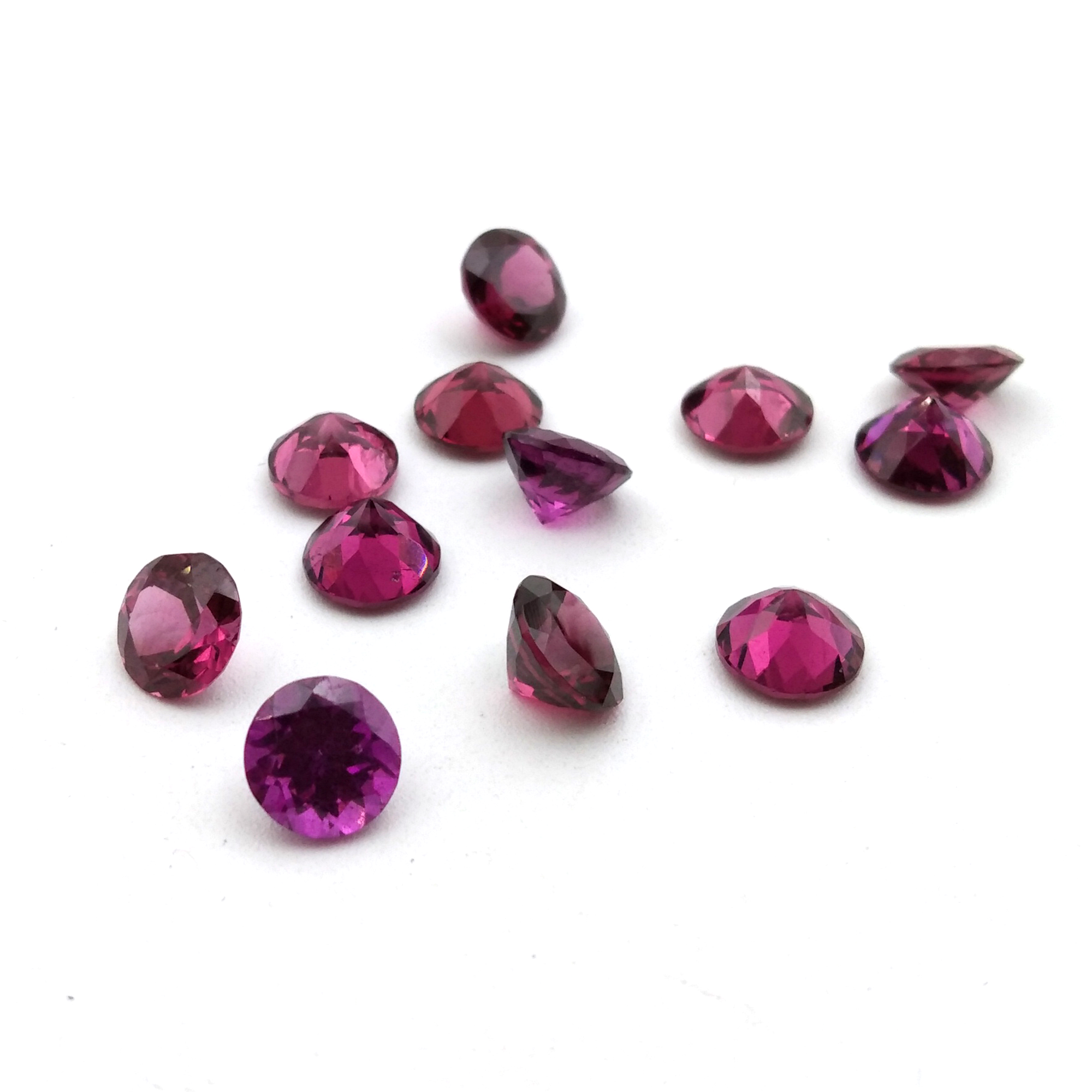 Rhodolite Round Cut